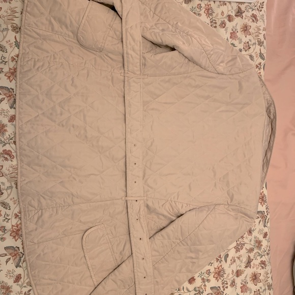 Authentic Quilted Burberry Coat - Picture 4 of 7